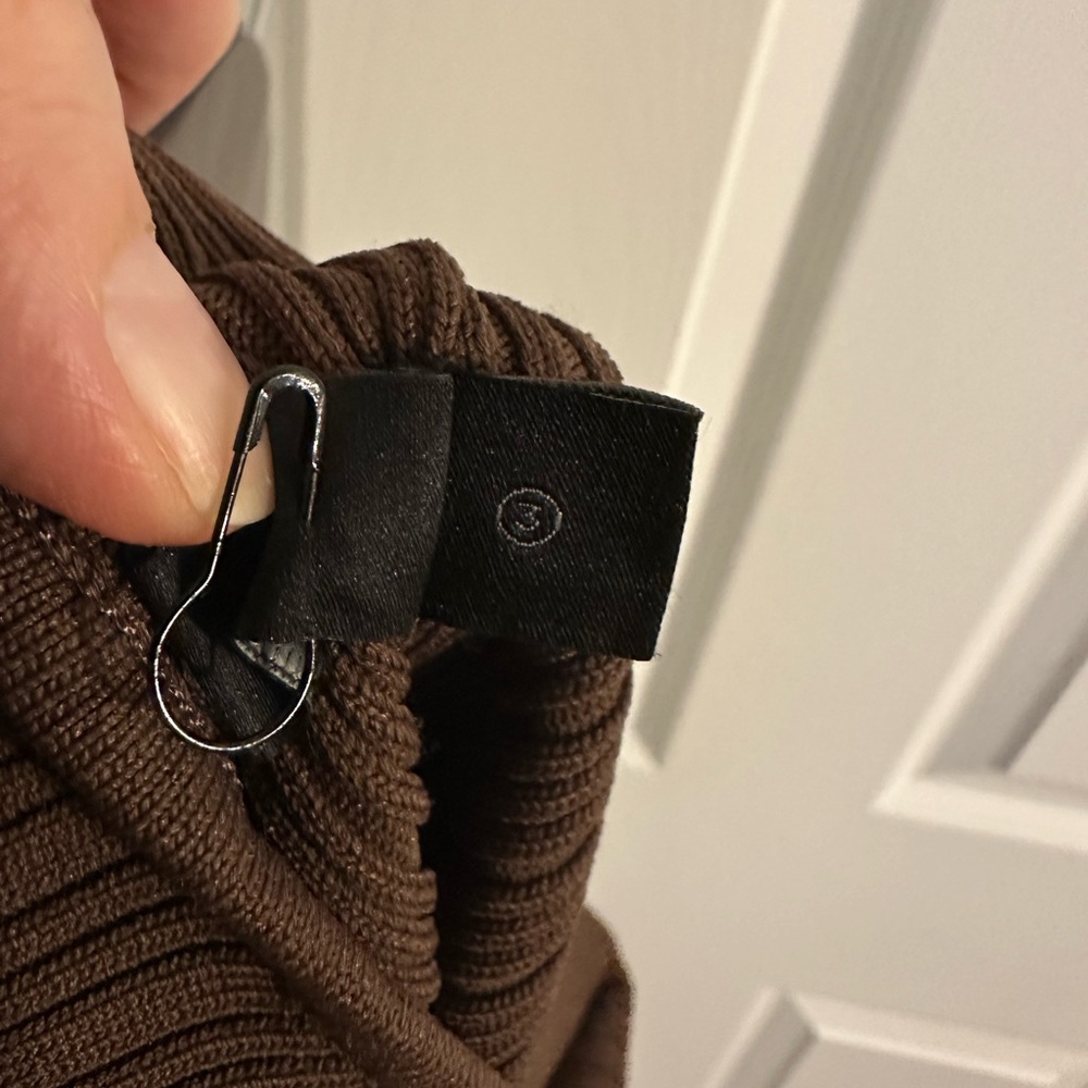 NWOT SIR the label Chocolate One-Shoulder Top - Picture 3 of 3